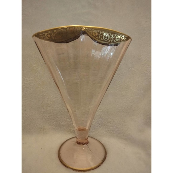 Vintage Fan Shaped Pink Ridge Glass Vase With Gold Trim 9" - Picture 6 of 9